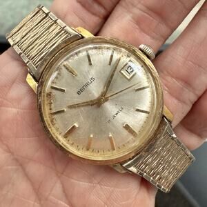 Vintage Benrus 17 Jewels Manual Wind Men’s Watch Gold Plated 32mm Date Window